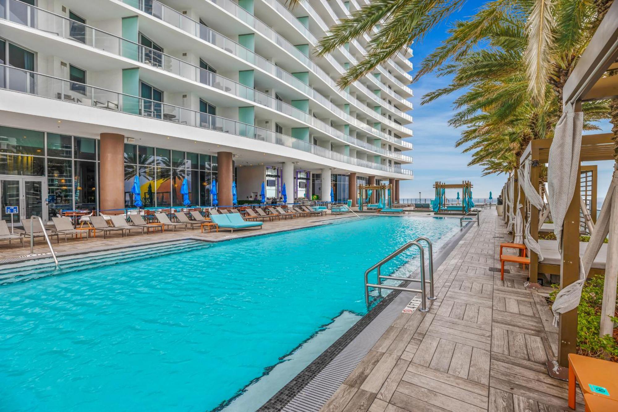 Wake Up To The Sound Of Waves In A Stylish Condo In A Luxury Resort Hollywood Bagian luar foto