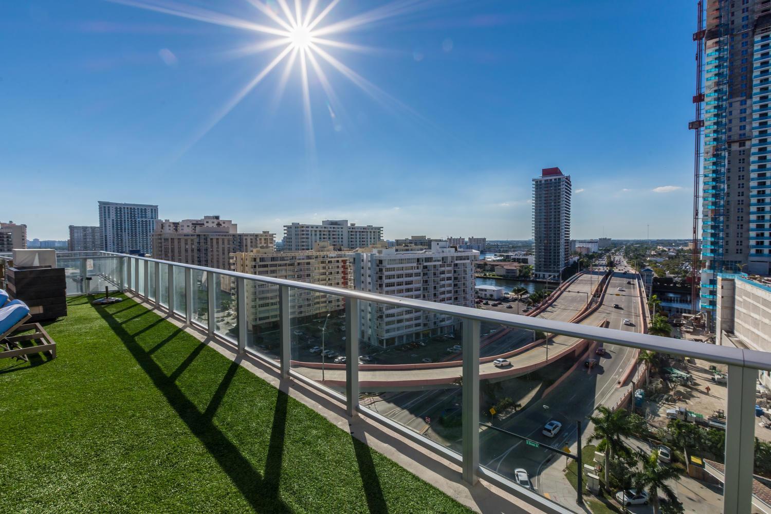 Wake Up To The Sound Of Waves In A Stylish Condo In A Luxury Resort Hollywood Bagian luar foto