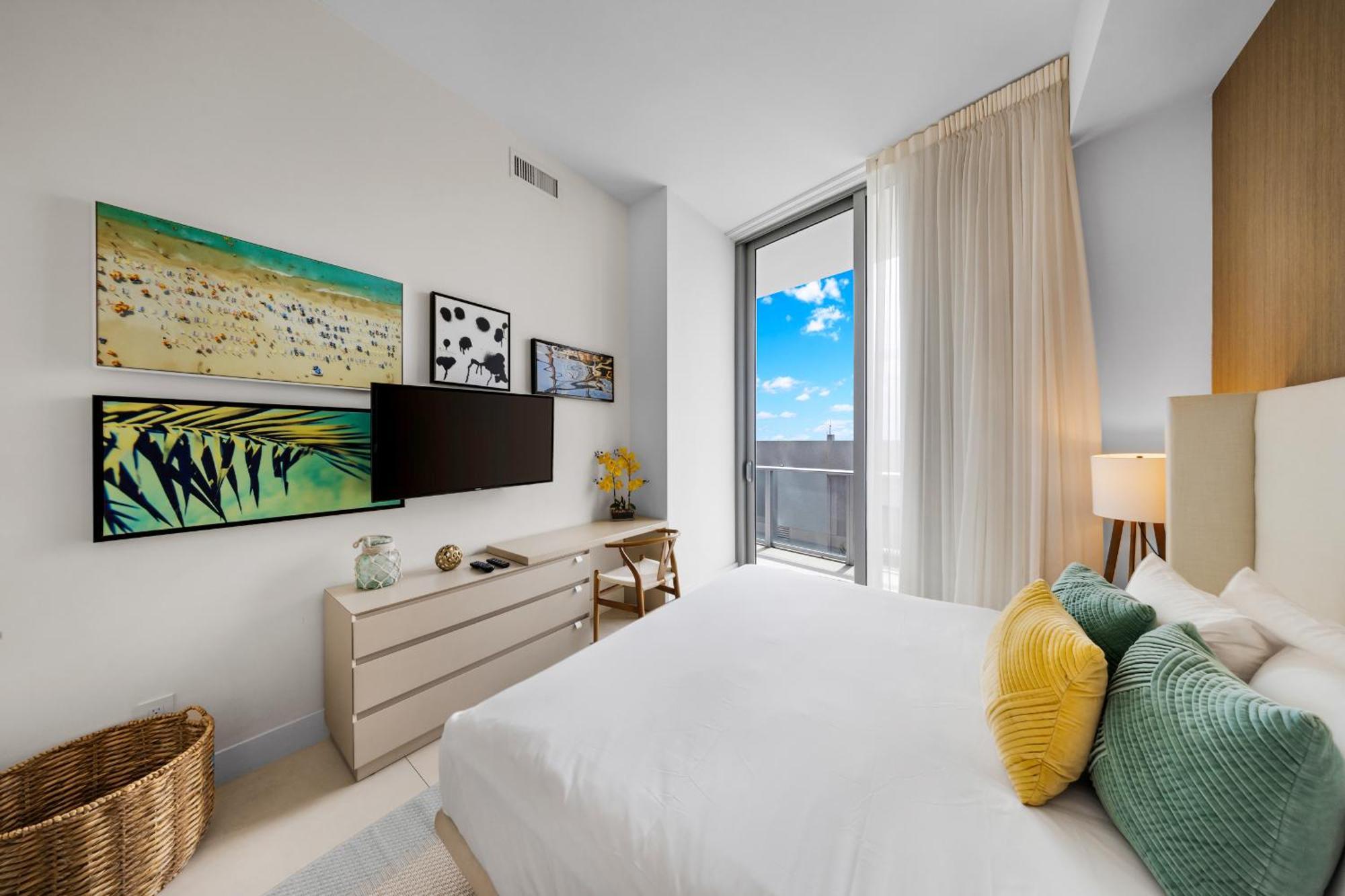 Wake Up To The Sound Of Waves In A Stylish Condo In A Luxury Resort Hollywood Bagian luar foto